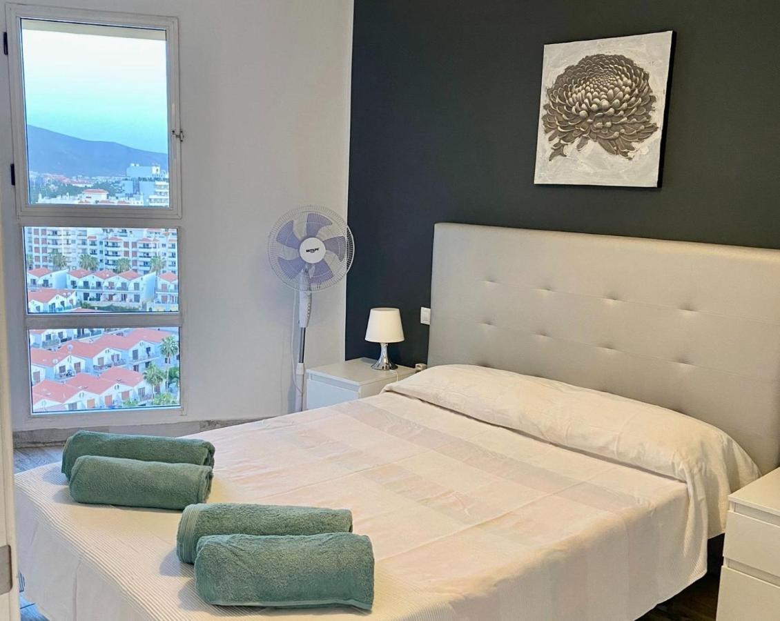 Apartamento Torry De Yomely Sea View Playa de las Américas Exterior foto